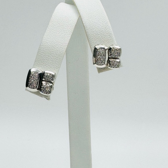 David Yurman Confetti Stud
Earrings With Diamonds - Picture 8 of 10